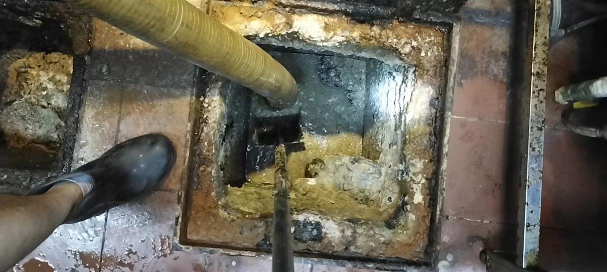 尖峰镇化油池清理-污水池清掏