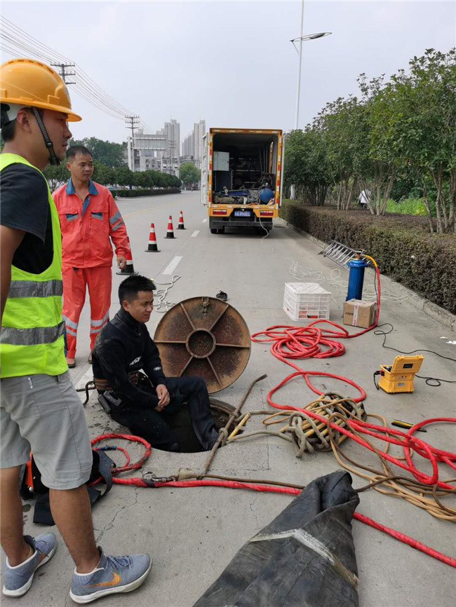 尖峰镇翻衬法管道修复技术主要工序