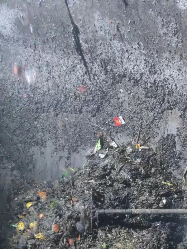 尖峰镇污水池清理